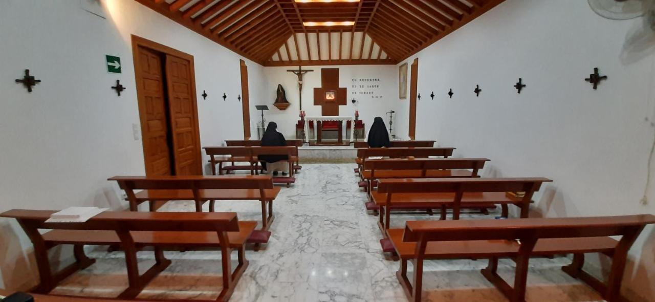 Convento Madre De Dios De Carmona Hotel Exterior photo